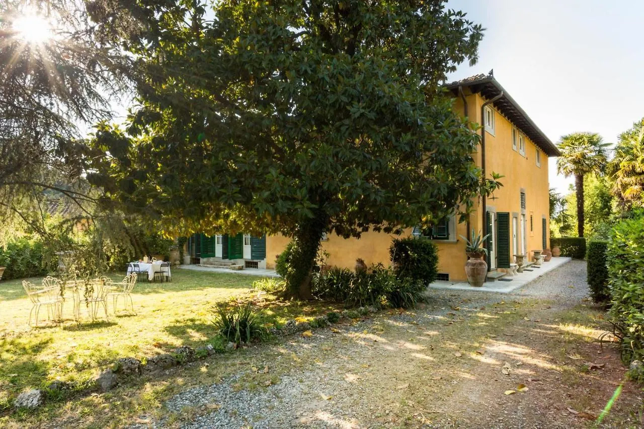 Villa Gattaiola: Renaissance Retreat with Pool in Lucca Vineyards