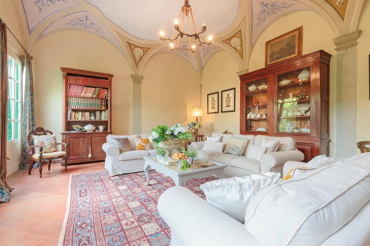 Villa Gattaiola: Renaissance Retreat with Pool in Lucca Vineyards