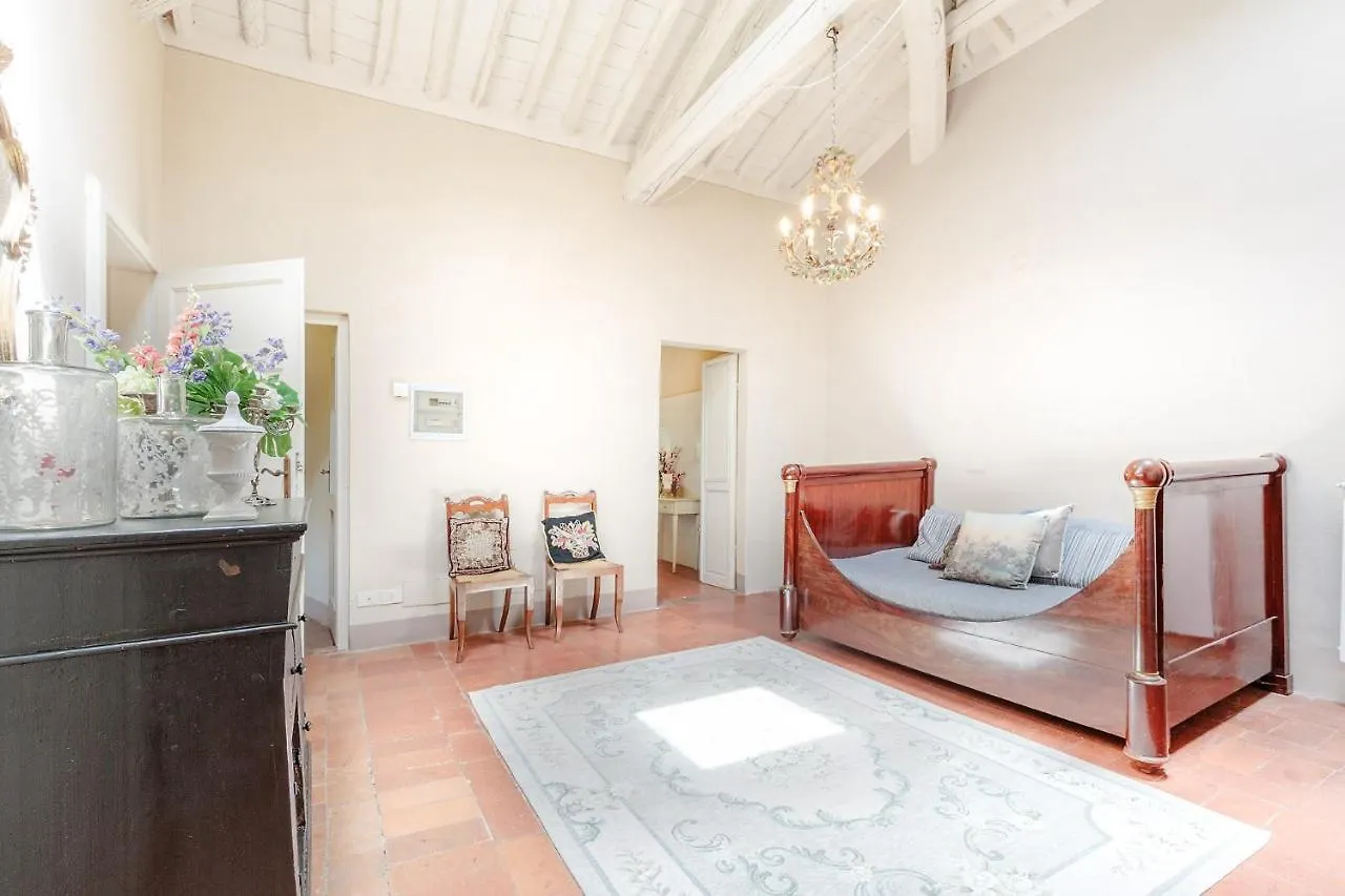 Villa Gattaiola: Renaissance Retreat with Pool in Lucca Vineyards 0*,