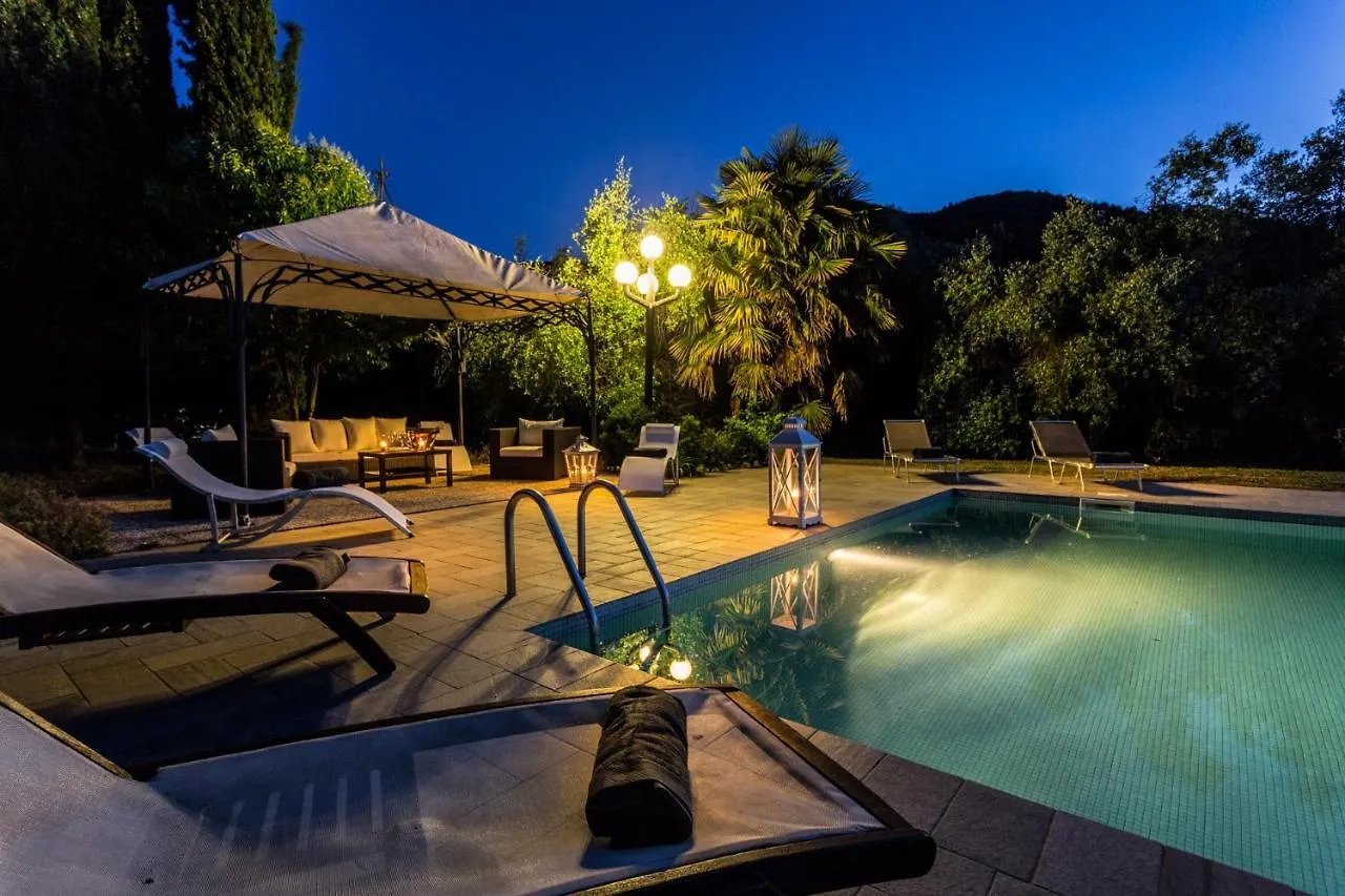 Villa Gattaiola: Renaissance Retreat with Pool in Lucca Vineyards