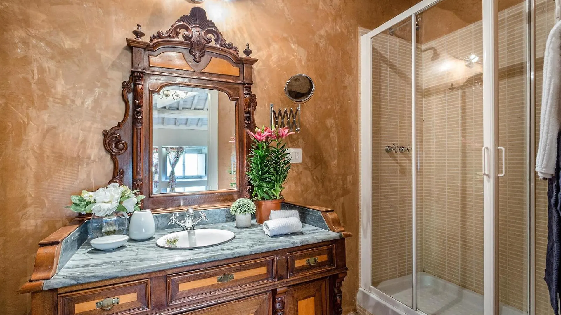 Villa Gattaiola: Renaissance Retreat with Pool in Lucca Vineyards