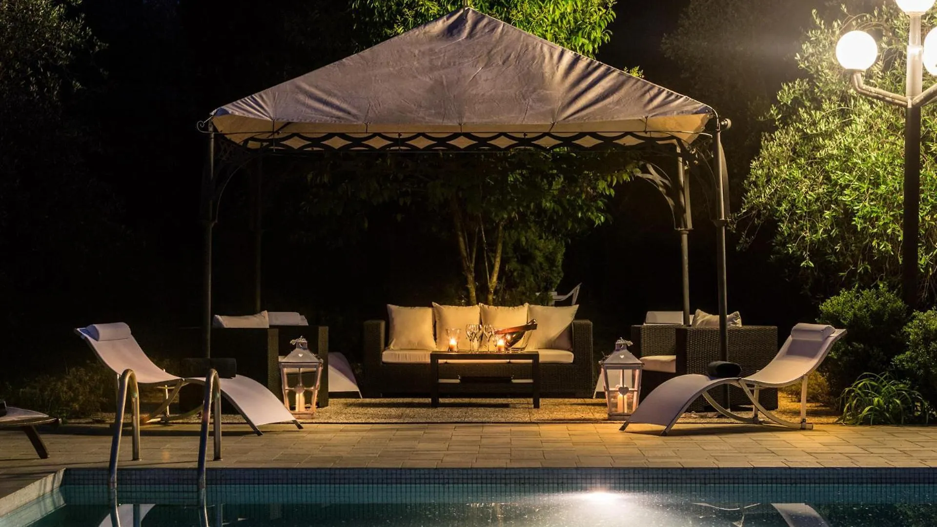 Villa Gattaiola: Renaissance Retreat with Pool in Lucca Vineyards 0*,