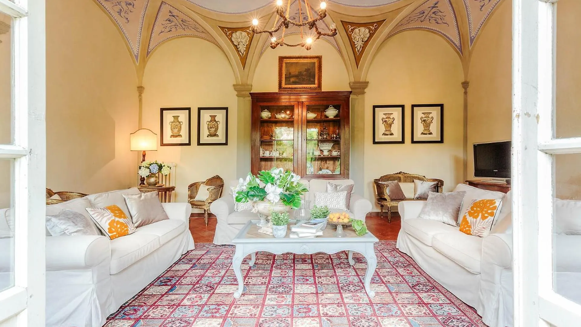Villa Gattaiola: Renaissance Retreat with Pool in Lucca Vineyards