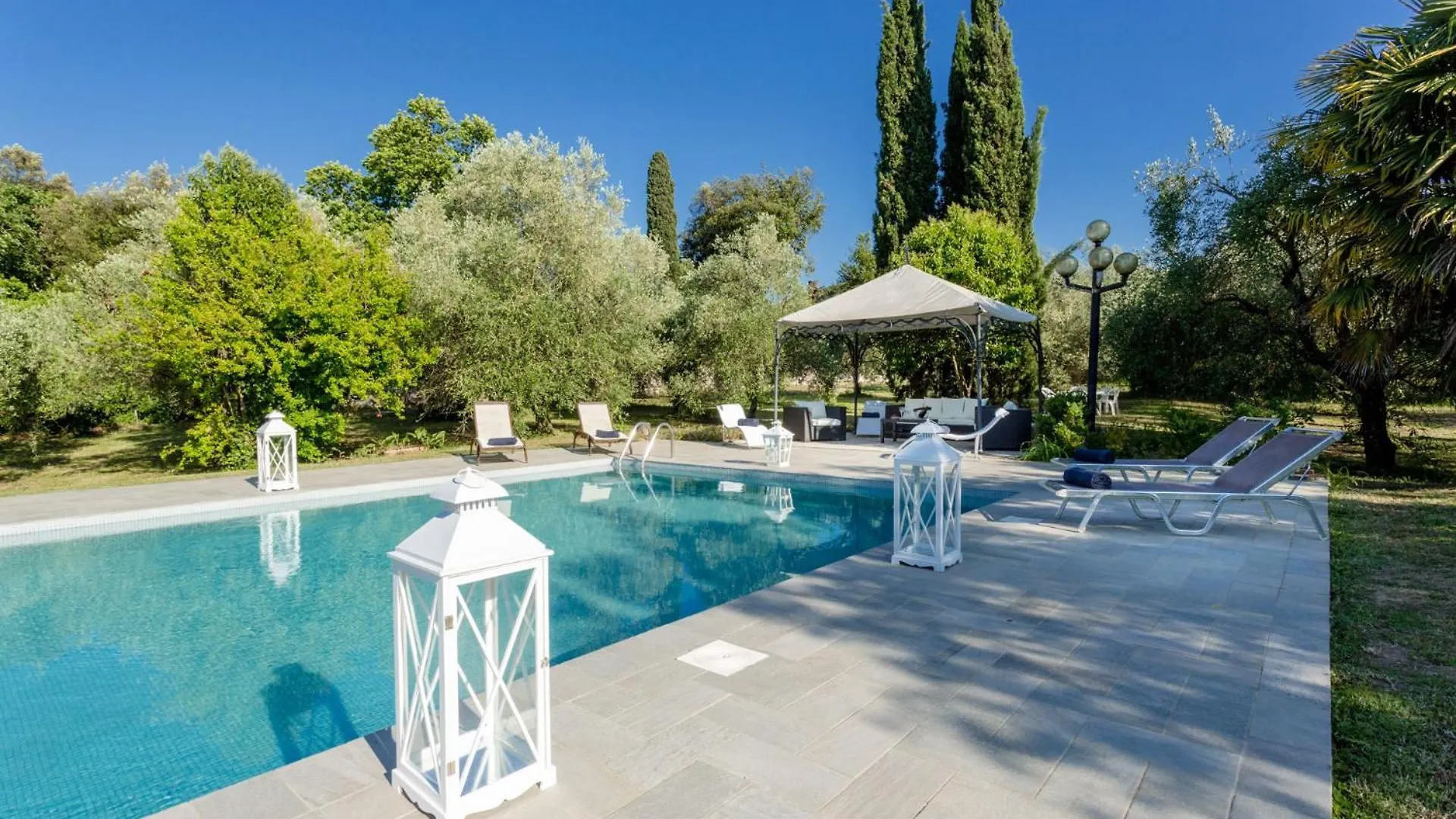 Villa Gattaiola: Renaissance Retreat with Pool in Lucca Vineyards