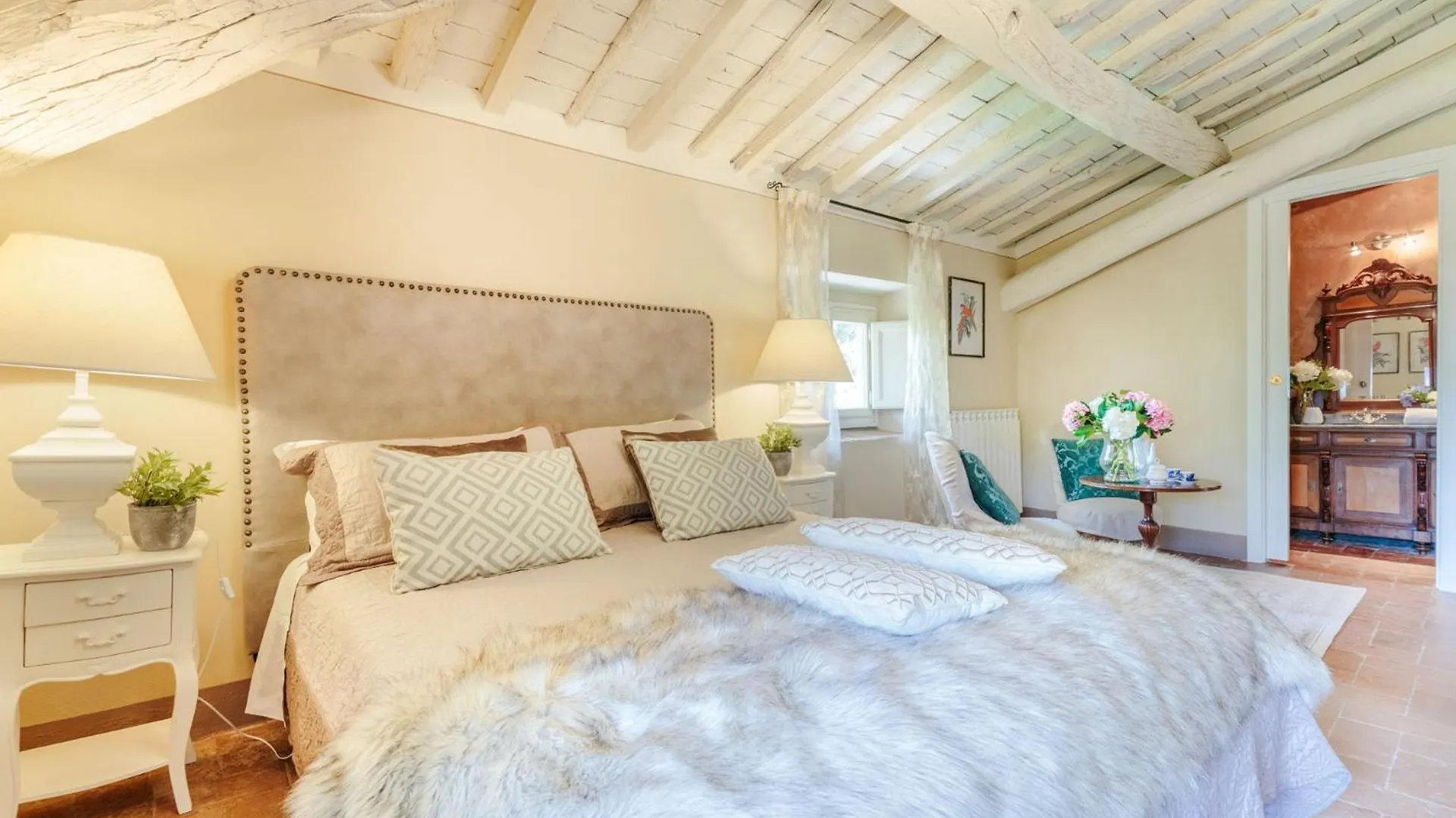 Villa Gattaiola: Renaissance Retreat with Pool in Lucca Vineyards